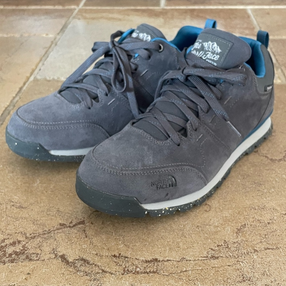 North Face hydro Seal waterproof hiking sneaker mens size 9.5 grey suede NEW